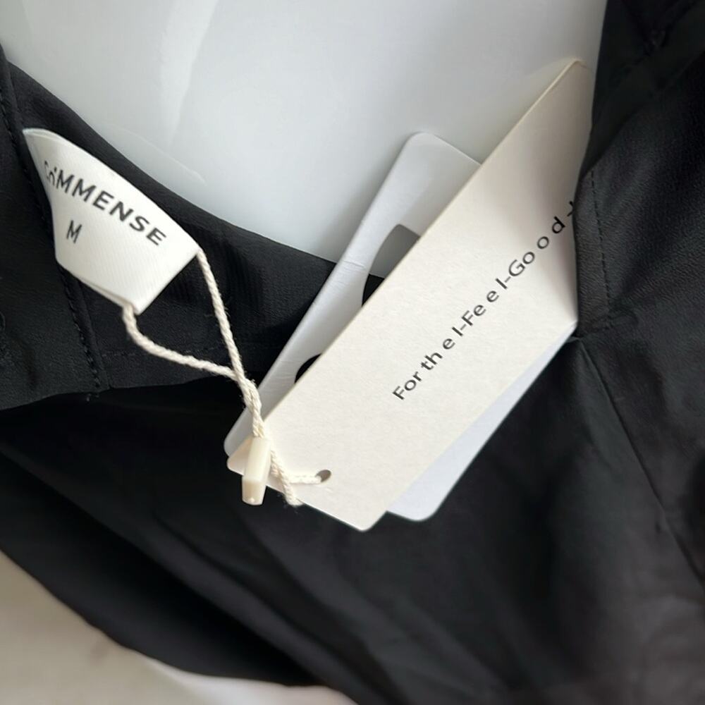 NWT REVOLVE & MINIMALIST lovers COMMENSE black blouse cap sleeves M - Picture 8 of 9